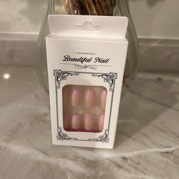 ✨Press-on nails nails artificial with Adhesive Almond 24pcs Blue Summer Wear ✨ - Picture 4 of 4